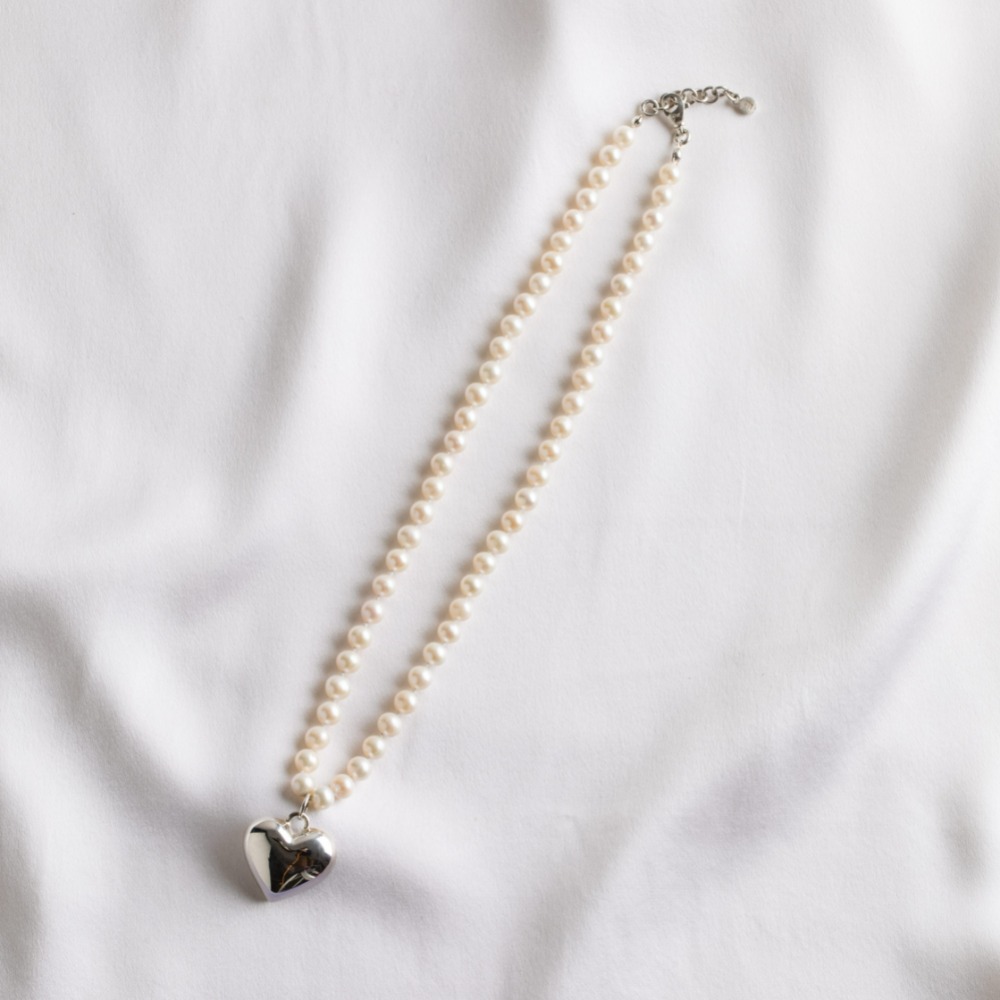Heart Pendant Pearl necklaces
